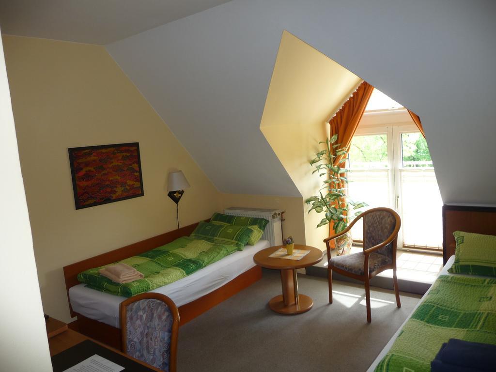 Hotel Brueckenschaenke เซบนิทซ์ ภายนอก รูปภาพ